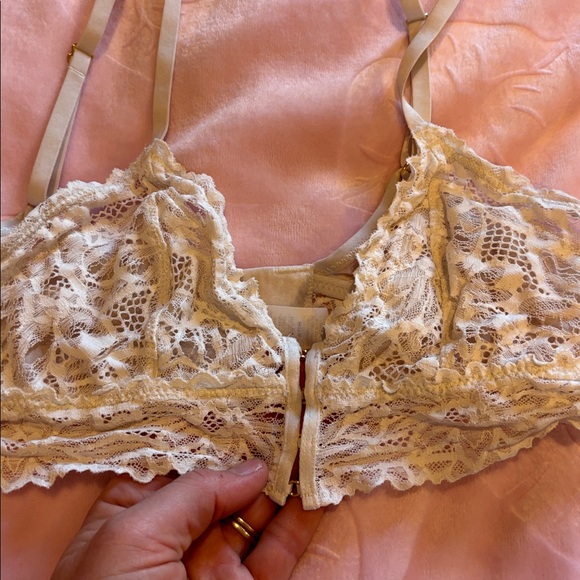 Aerie Lace Bralette in Cream - Picture 2 of 9